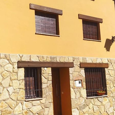 Vila Casa Misi Candeleda Exteriér fotografie